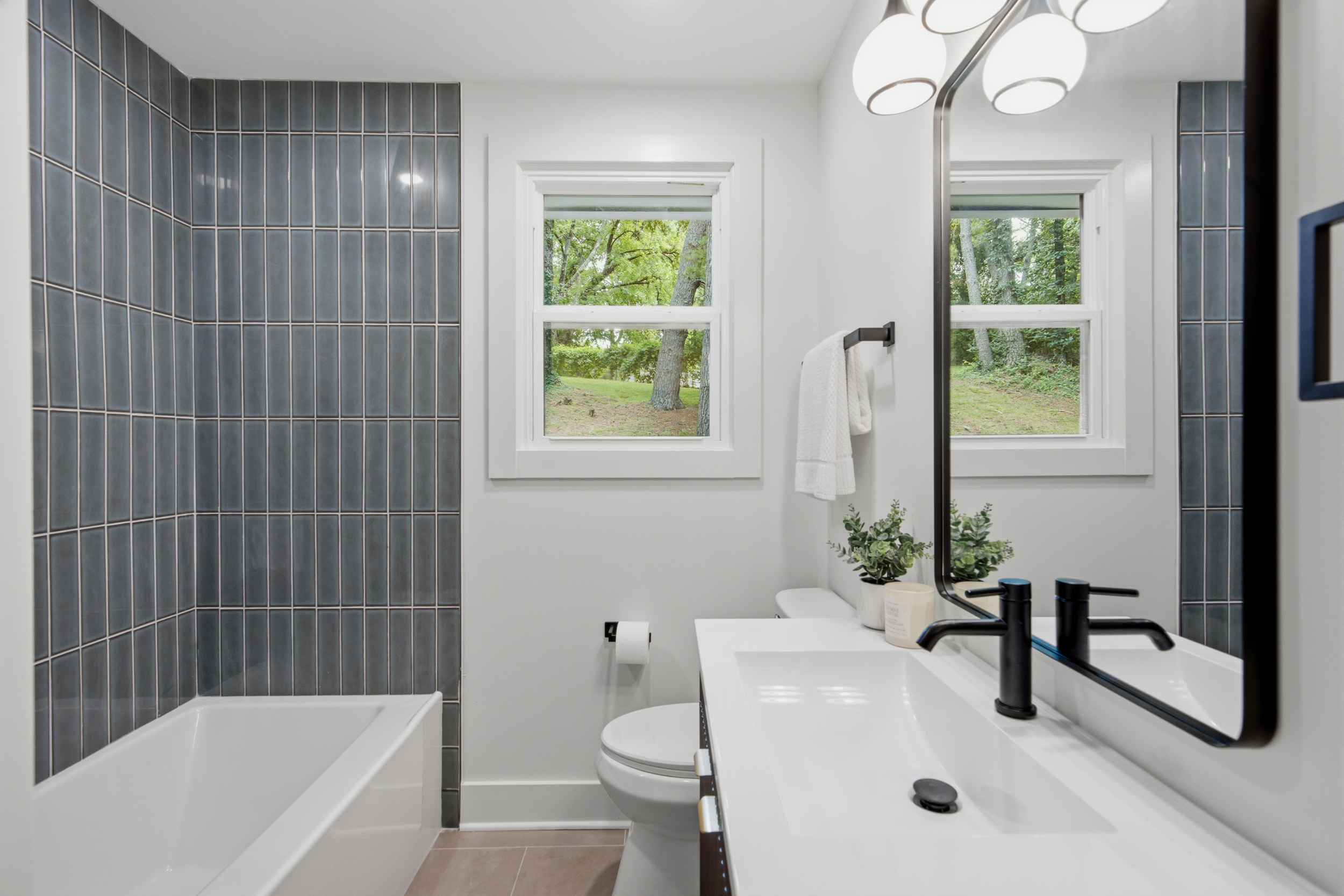 Huntington bathroom with blue tile