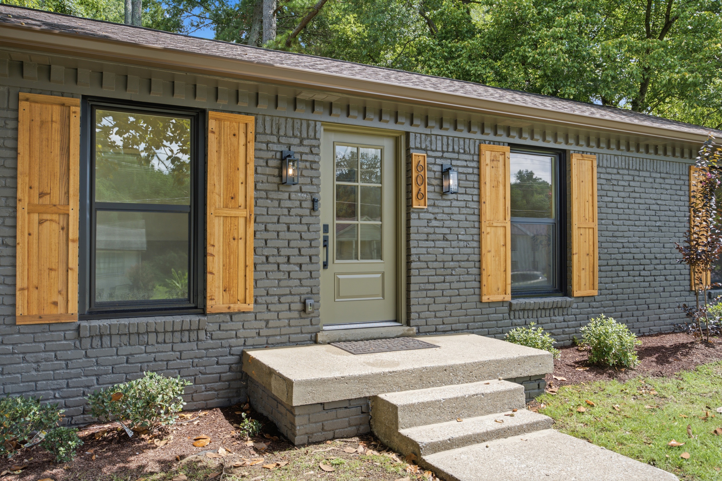 Huntington front exterior